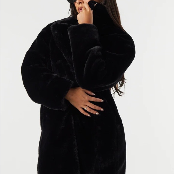 H&M Divided Faux Fur Jacket - Picture 2 of 4